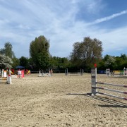 Hindernisse Springplatz