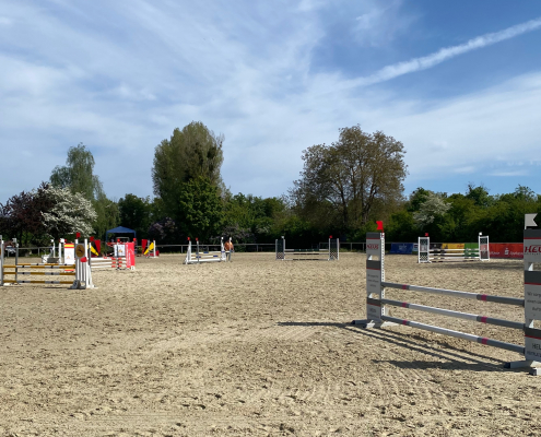 Hindernisse Springplatz